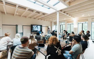 Bring Your Manners to Work: Why Etiquette Still Matters in Today&rsquo;s Workplace