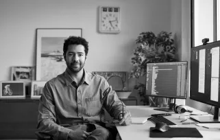 Man Sitting%20at%20home At%20desk On%20computersB%26W Png