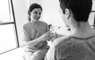 Respiratory%20therapist In%20hospital%20copyB%26W Png